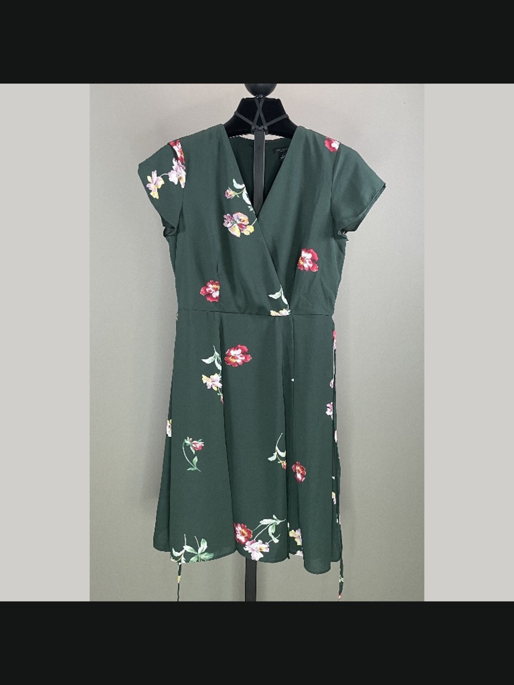 NEW Ann Taylor Dress Womens 0 petite green floral sheath classic